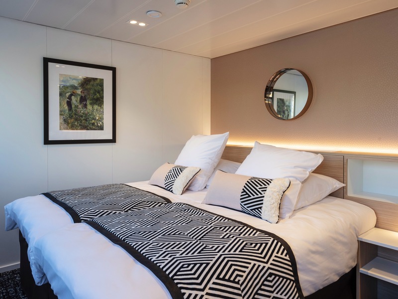 CAT. B - Main Deck 2 Adjustable Twin Beds